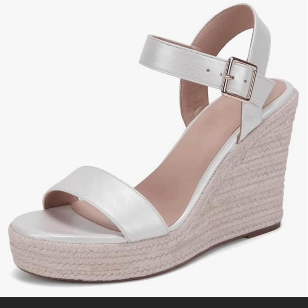 Elegant White Wedge Sandals